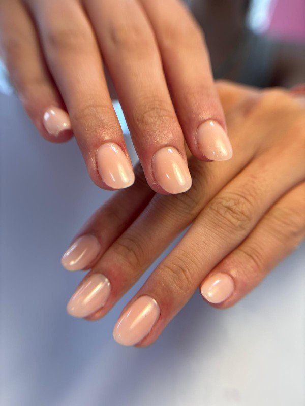Gainage nude glossy naturel réalisé à La Seyne-sur-Mer