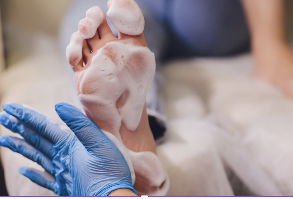 Soin des pieds callosités réalisé chez Nails of Lolotte La Seyne-sur-Mer